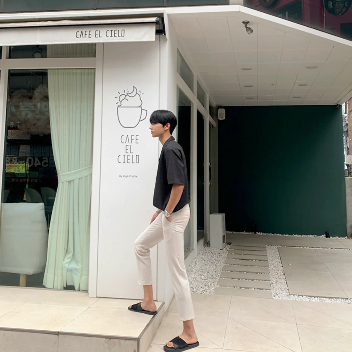 [Korean Style] Black Short Sleeve Casual Plaid Shirts